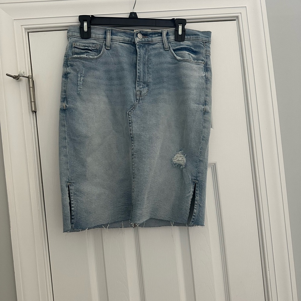 Kensie Light Blue Denim Pencil Skirt